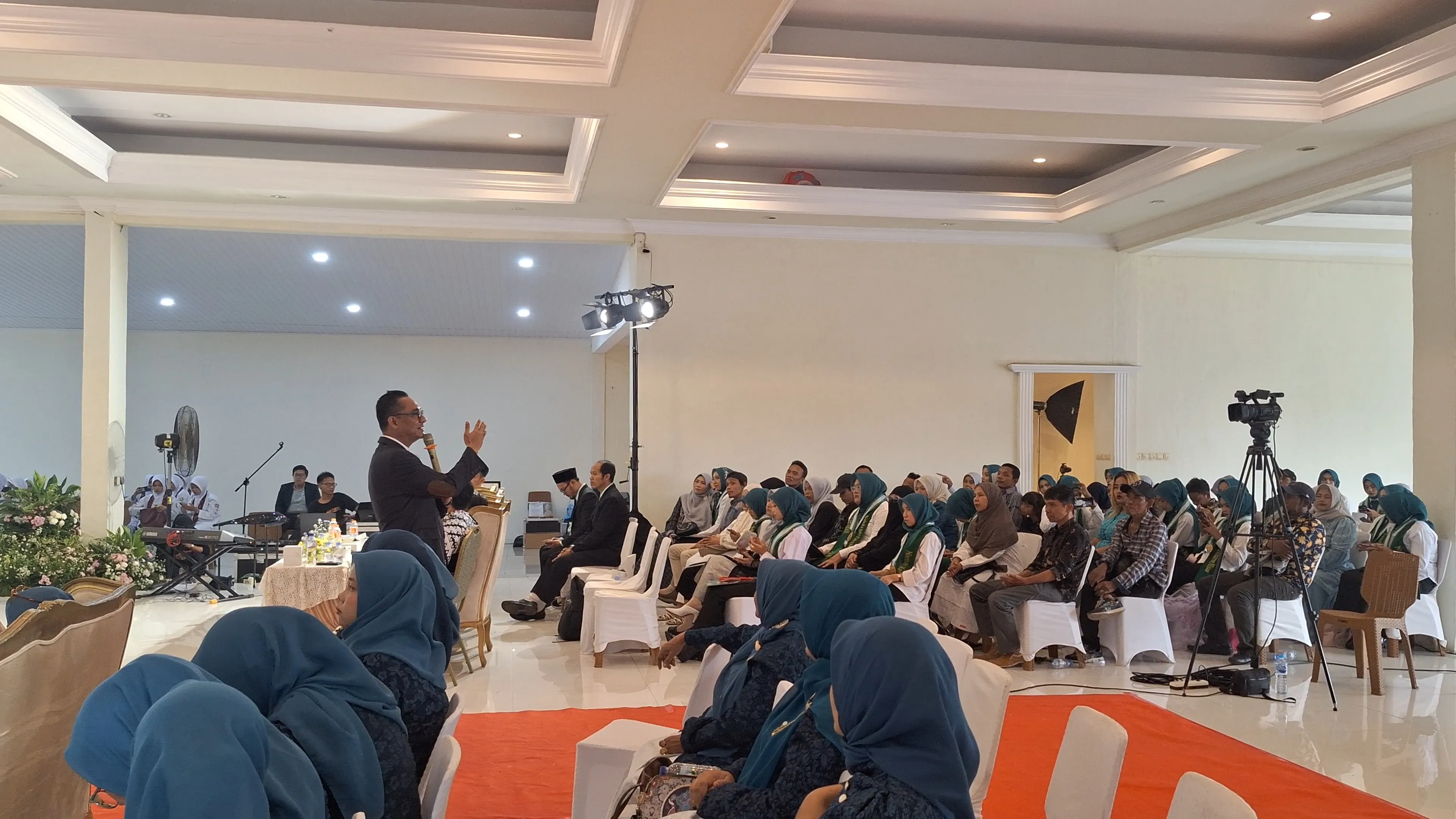 Kerja ke Luar Negeri Jadi Peluang Nyata! Makara UI Academy Hadir di Wisuda SMK Bhakti Kencana Citeureup